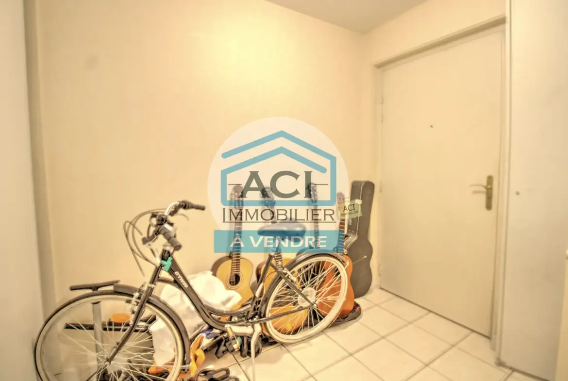 Appartement T1 avec locataire à vendre à Décines-Charpieu 