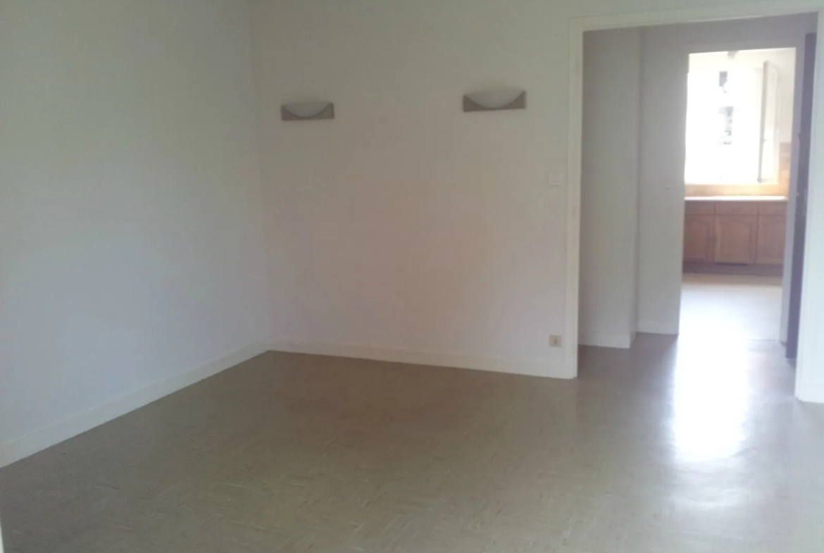 À vendre : Appartement T.3 avec balcon et garage à Nevers 