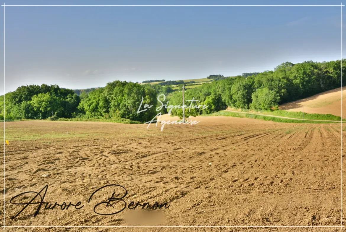 TERRAIN constructible de 1 870 m² à Clermont-Dessous 