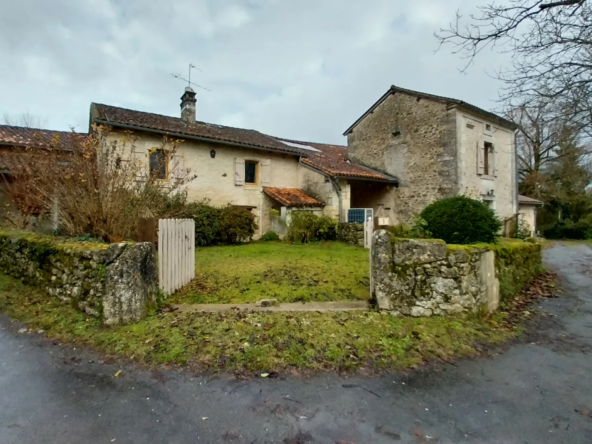 Ensemble de 2 habitations rénovées en pierre à Paussac et St Vivien