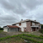 Grande maison 5 chambres avec piscine à Montayral