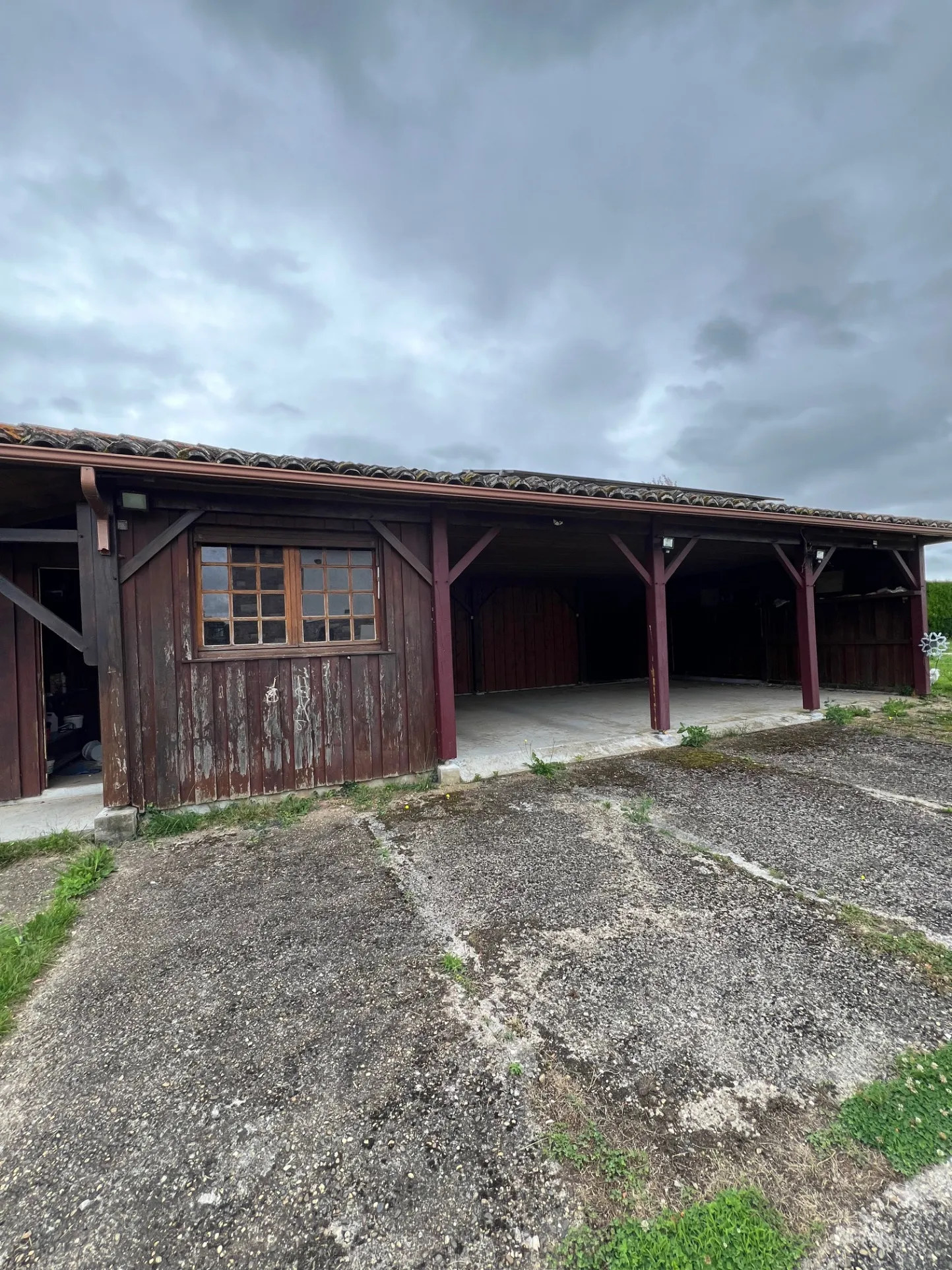 Grande maison 5 chambres avec piscine à Montayral 