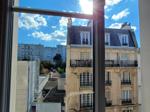 Studio de 25 m² à vendre près de la Mairie du 18ème à Paris