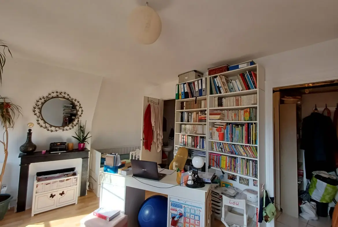 Studio de 25 m² à vendre près de la Mairie du 18ème à Paris 