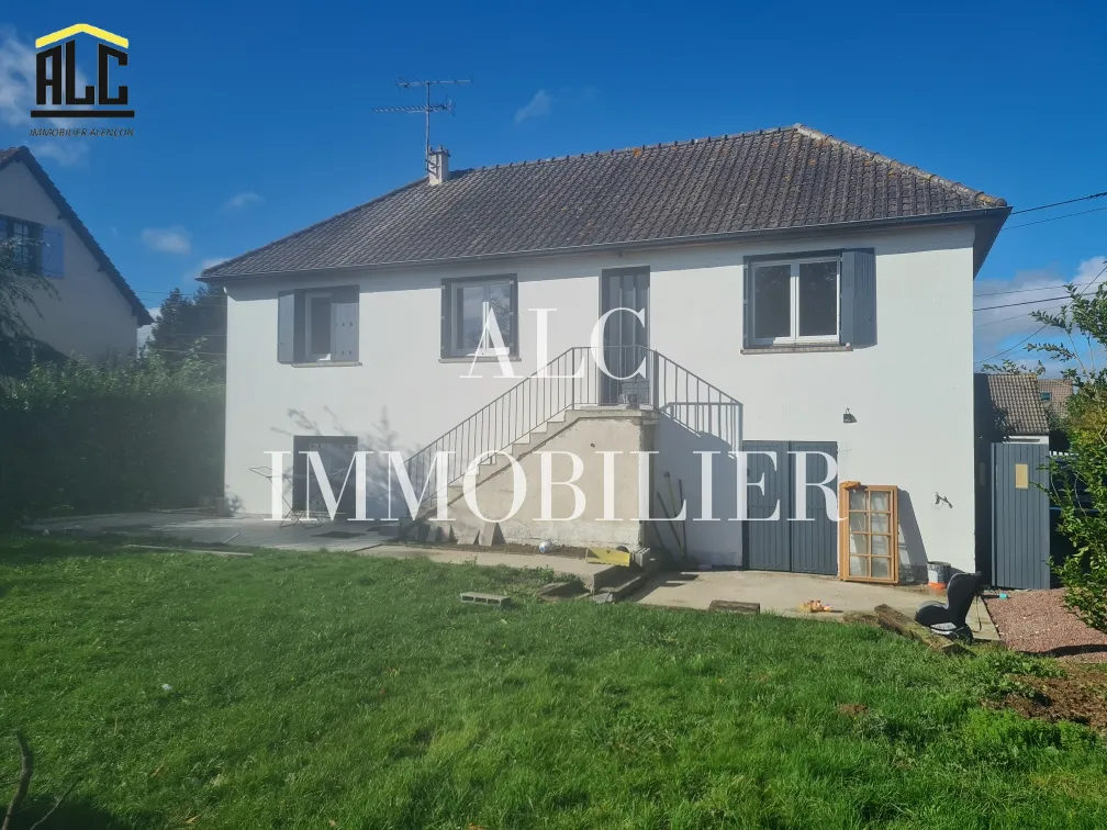 Maison de 155 m2 à proximité de l'Aigle à vendre 