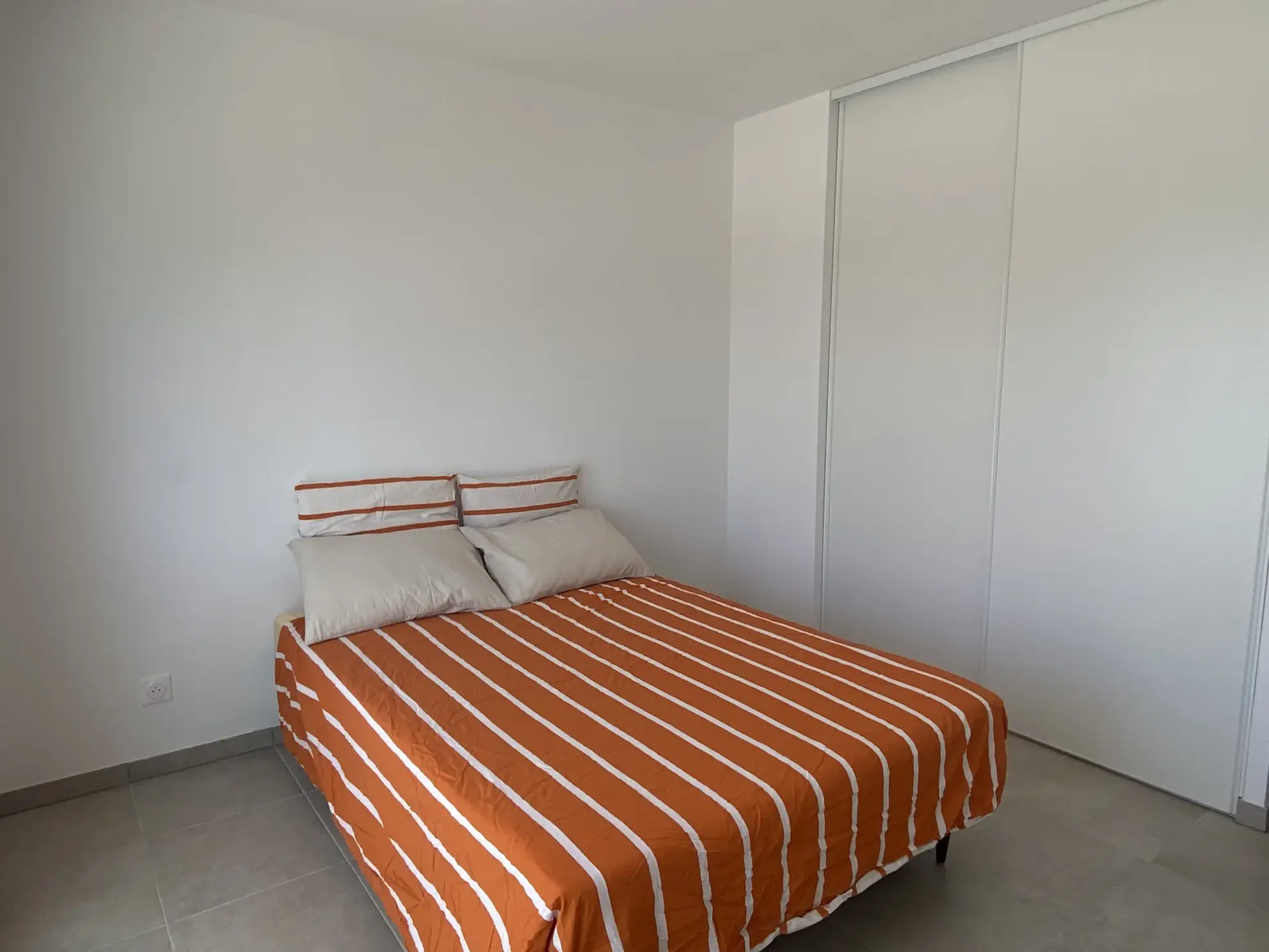 Appartement à Avignon avec double séjour et 2 chambres, vendu loué 