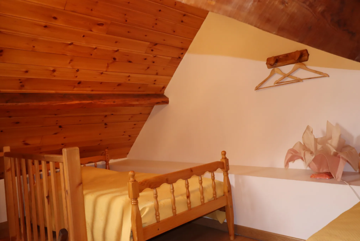 À vendre : Appartement en Duplex 52 m² à Allos, exposé Sud 