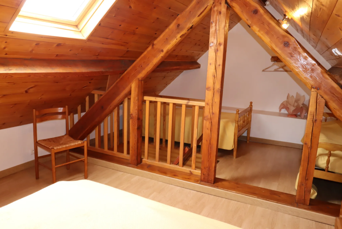 À vendre : Appartement en Duplex 52 m² à Allos, exposé Sud 