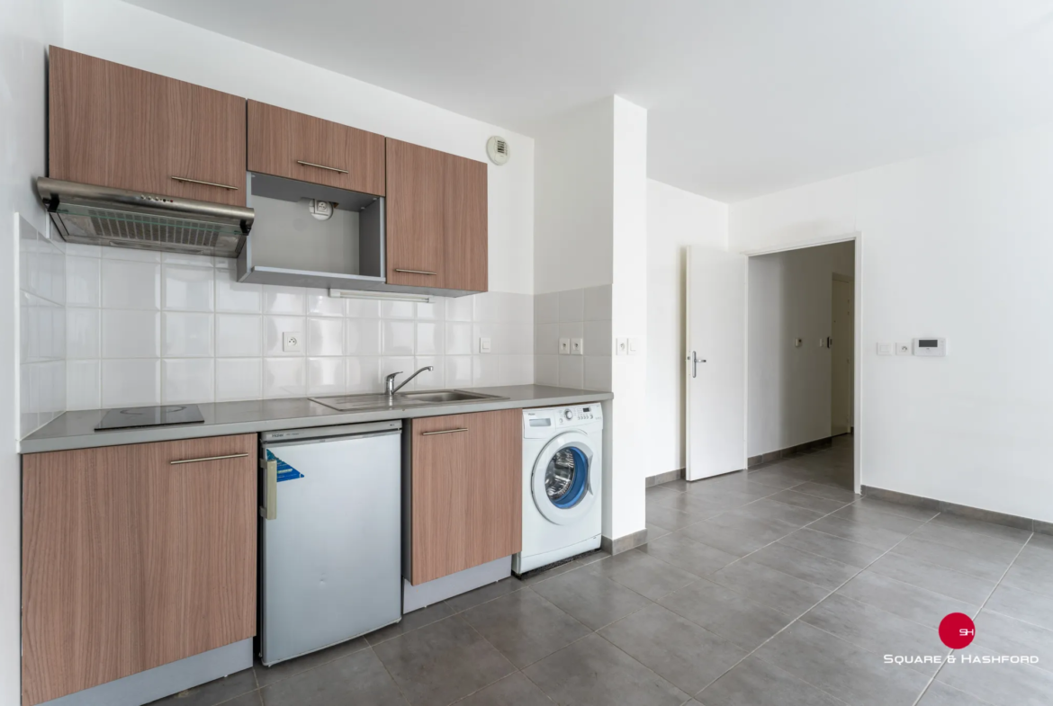 Appartement T2 à vendre à Bordeaux - 42 m² avec Loggia et Stationnement 