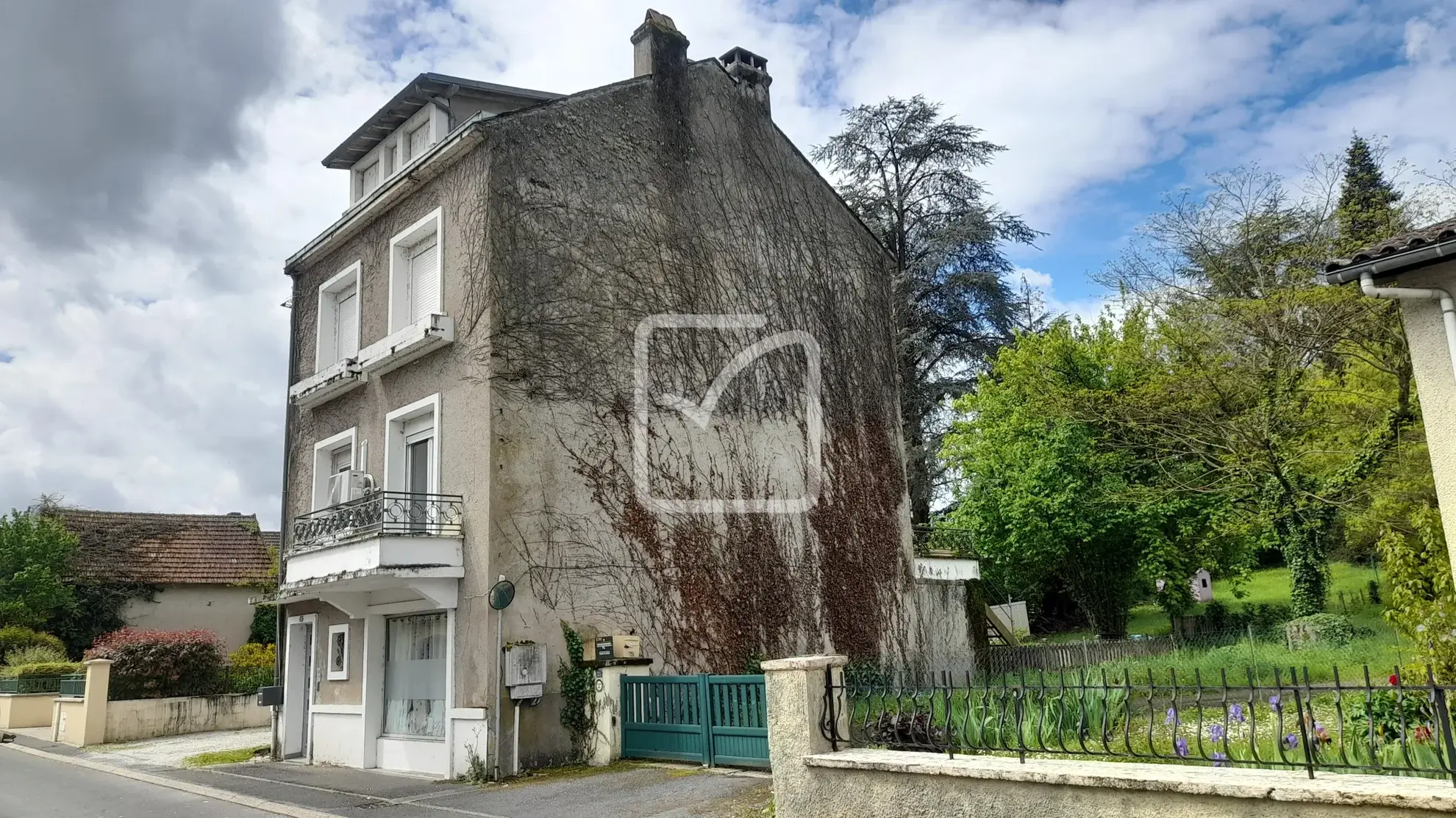 Maison spacieuse proche des commodités à Souillac 