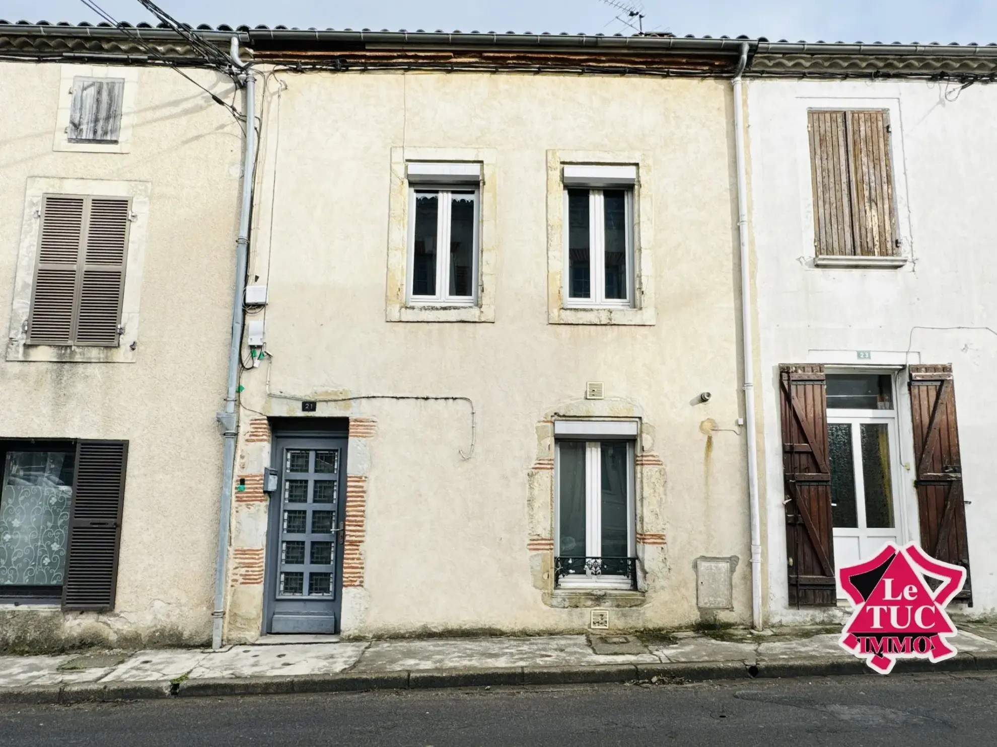 Maison de ville avec cour privative à Penne d'Agenais 