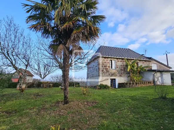 Maison en pierre à rénover de 104 m² à Yssandon