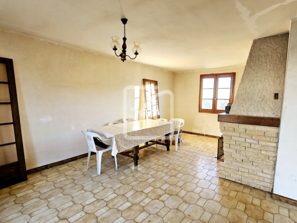 Maison sur sous-sol avec trois chambres à Yssandon