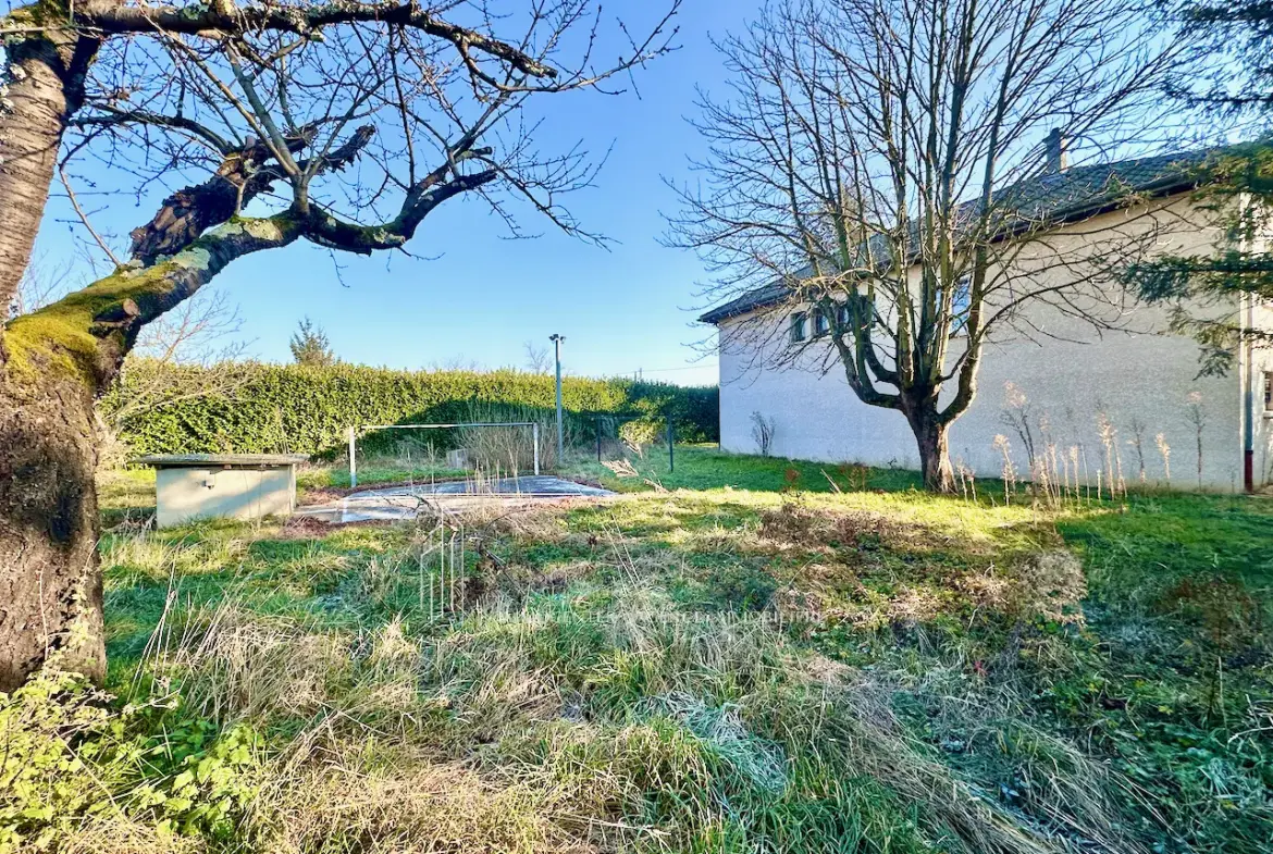 À VENDRE : Maison familiale de 100 m² avec sous-sol aménagé à Clonas sur Vareze 