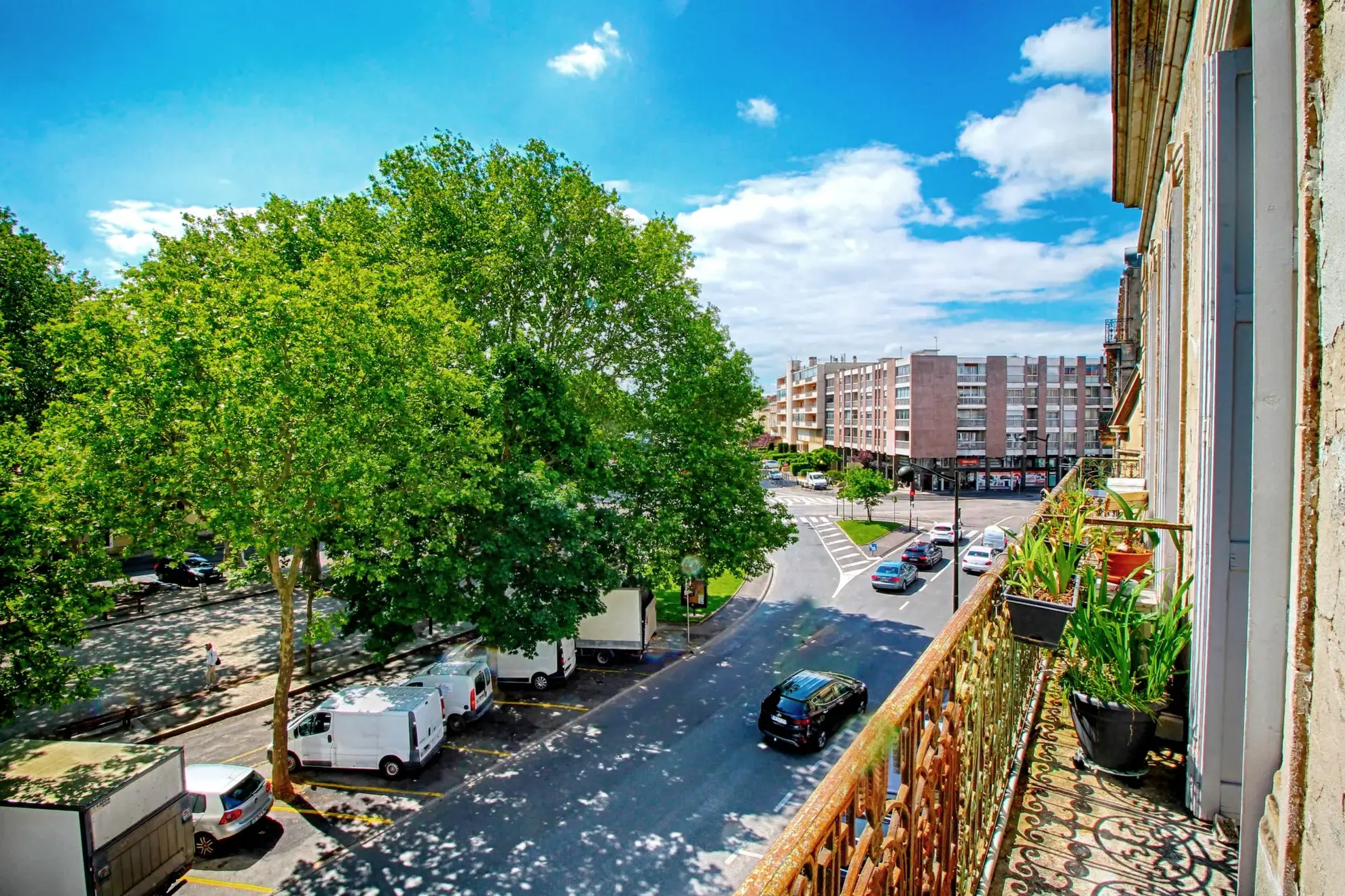 Appartement de charme dans un immeuble haussmannien à vendre à Carcassonne 