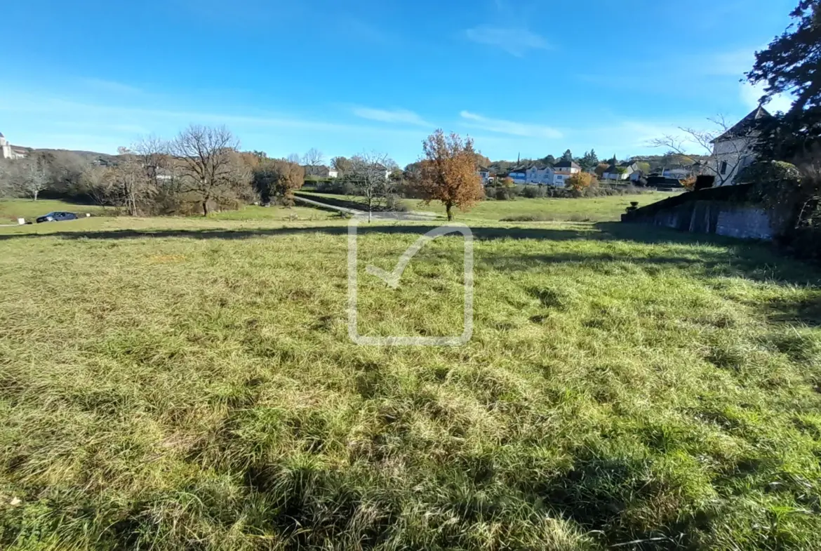 Terrain à vendre à Martel - Cadre paisible à deux pas du centre-ville 