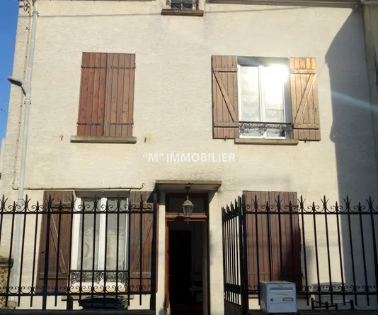 Maison à vendre à Charly sur Marne - 3 chambres