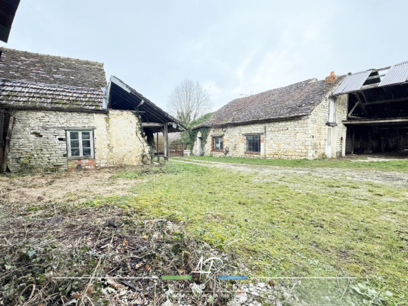 Vente d'un bâtiment artisanal avec annexe à Beire le chatel