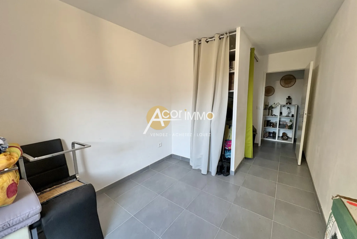 Appartement T3 avec terrasse et parking à La Seyne-sur-Mer 