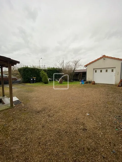 Maison à vendre à Naintre - Sous-sol et combles aménageables 