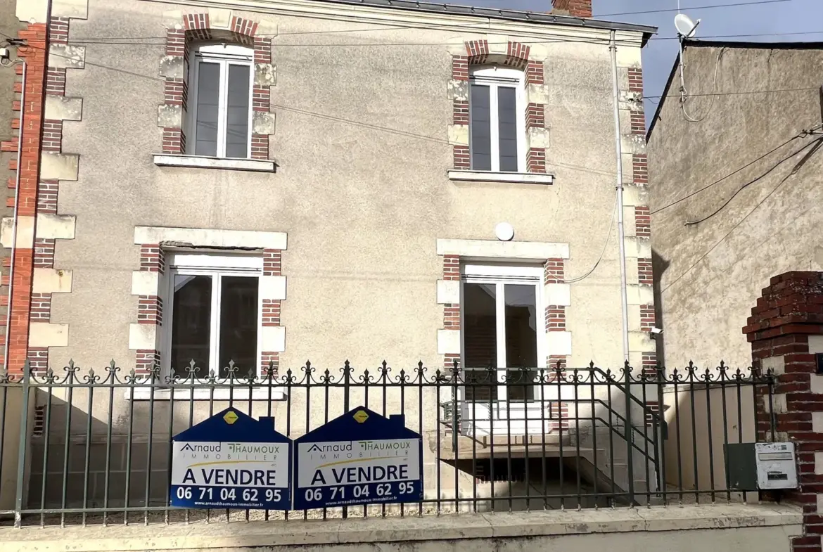 Maison de Ville à Vendre à Segré - Anjou Bleu 