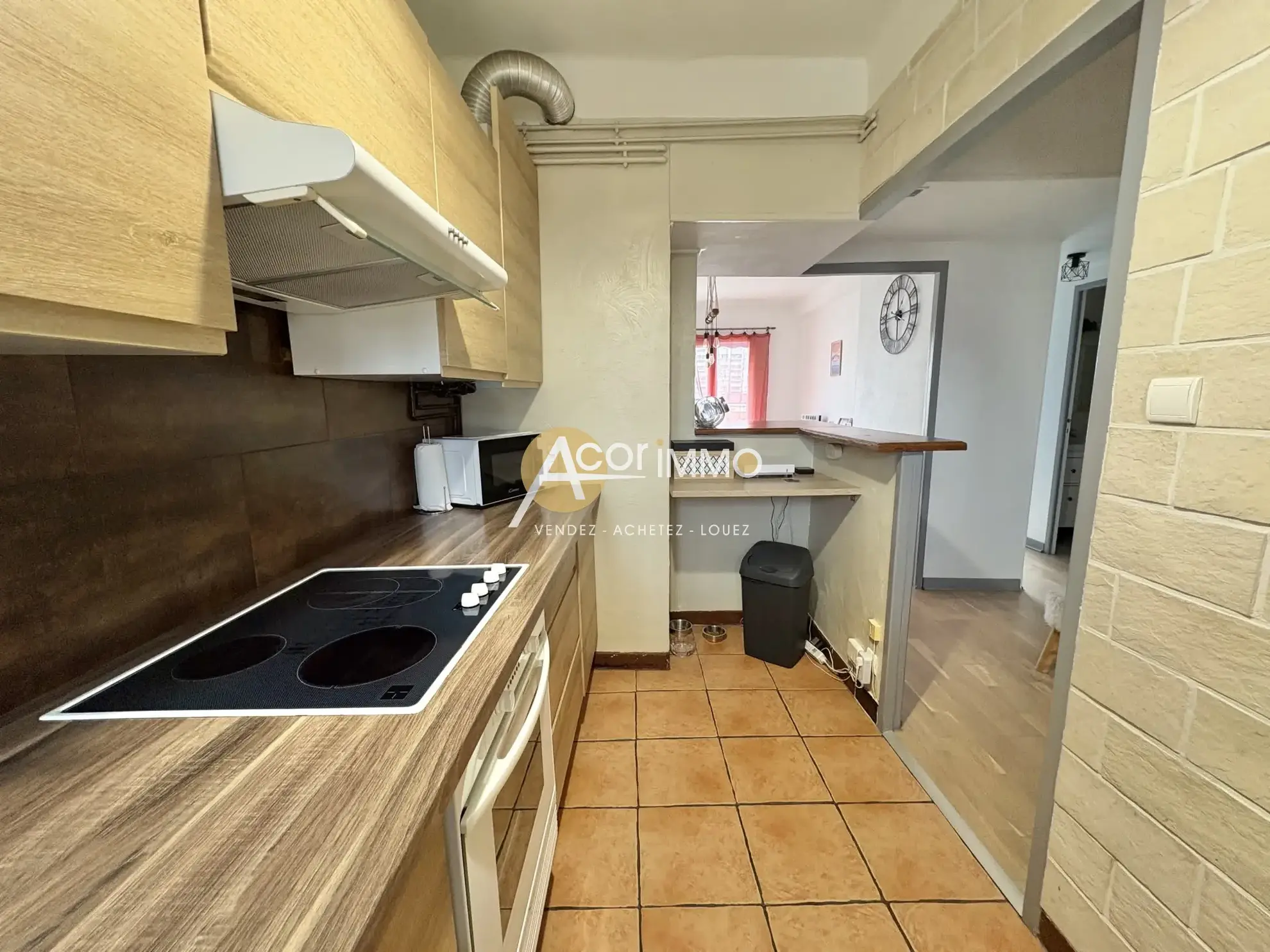 Appartement T3 Traversant avec Balcon à Toulon Ouest à Vendre 