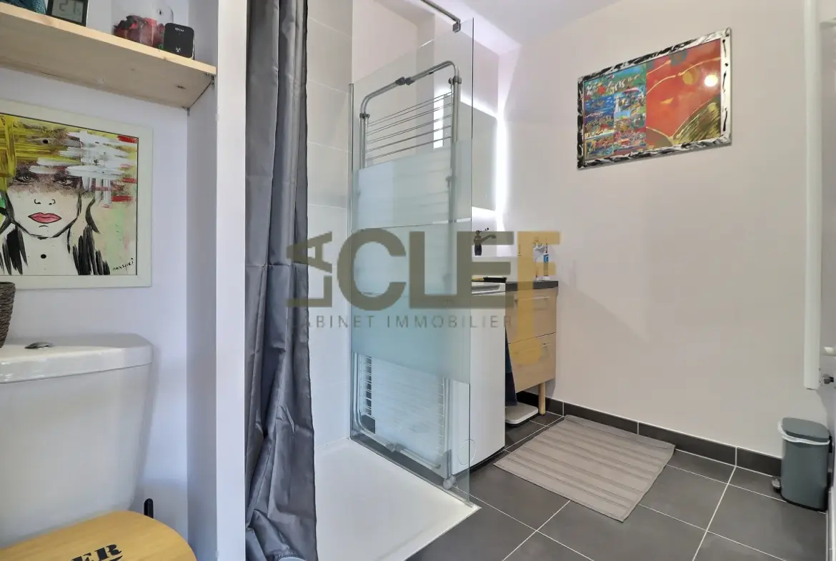 À vendre : Studio de 33 m² au premier étage à Châtenay-Malabry 