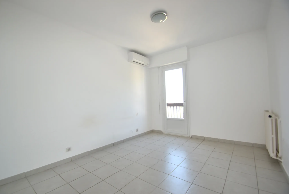 À vendre : Appartement F3 au dernier étage avec vue mer à Ville di Pietrabugno 