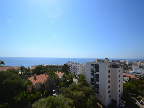 À vendre : Appartement F3 au dernier étage avec vue mer à Ville di Pietrabugno