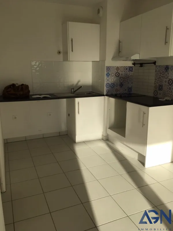 À vendre : Appartement T2 de 41,1 m² à Juvignac avec terrasse et parking 