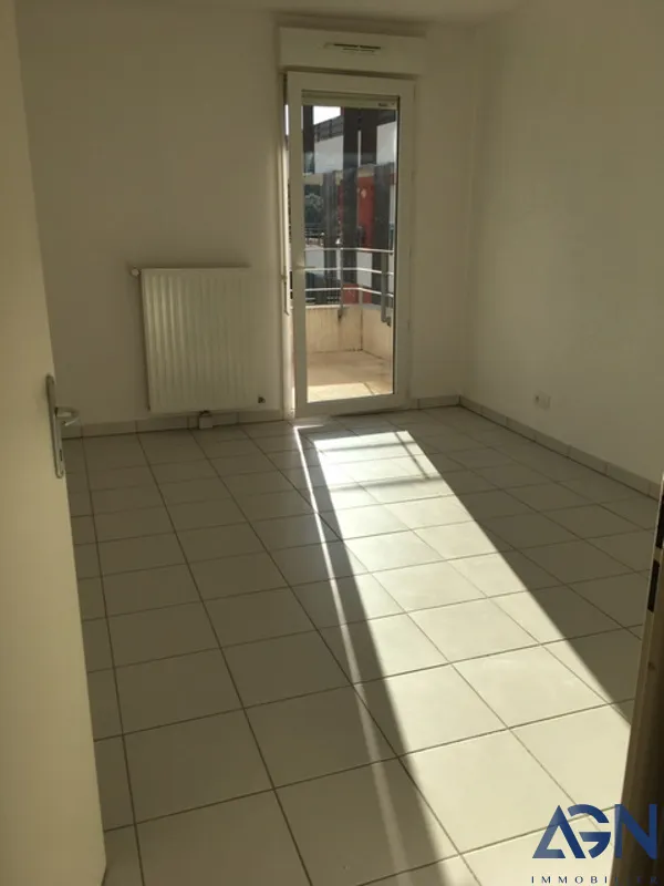 À vendre : Appartement T2 de 41,1 m² à Juvignac avec terrasse et parking 