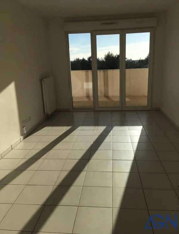 À vendre : Appartement T2 de 41,1 m² à Juvignac avec terrasse et parking 