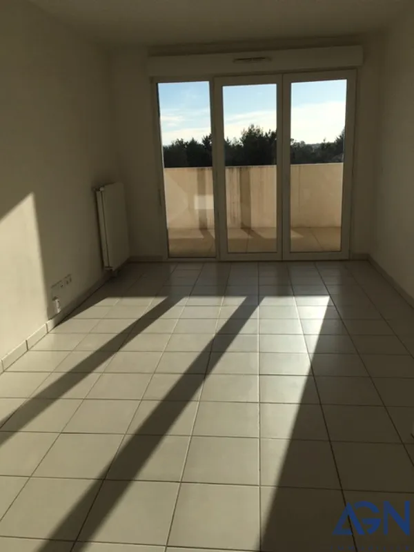 À vendre : Appartement T2 de 41,1 m² à Juvignac avec terrasse et parking 