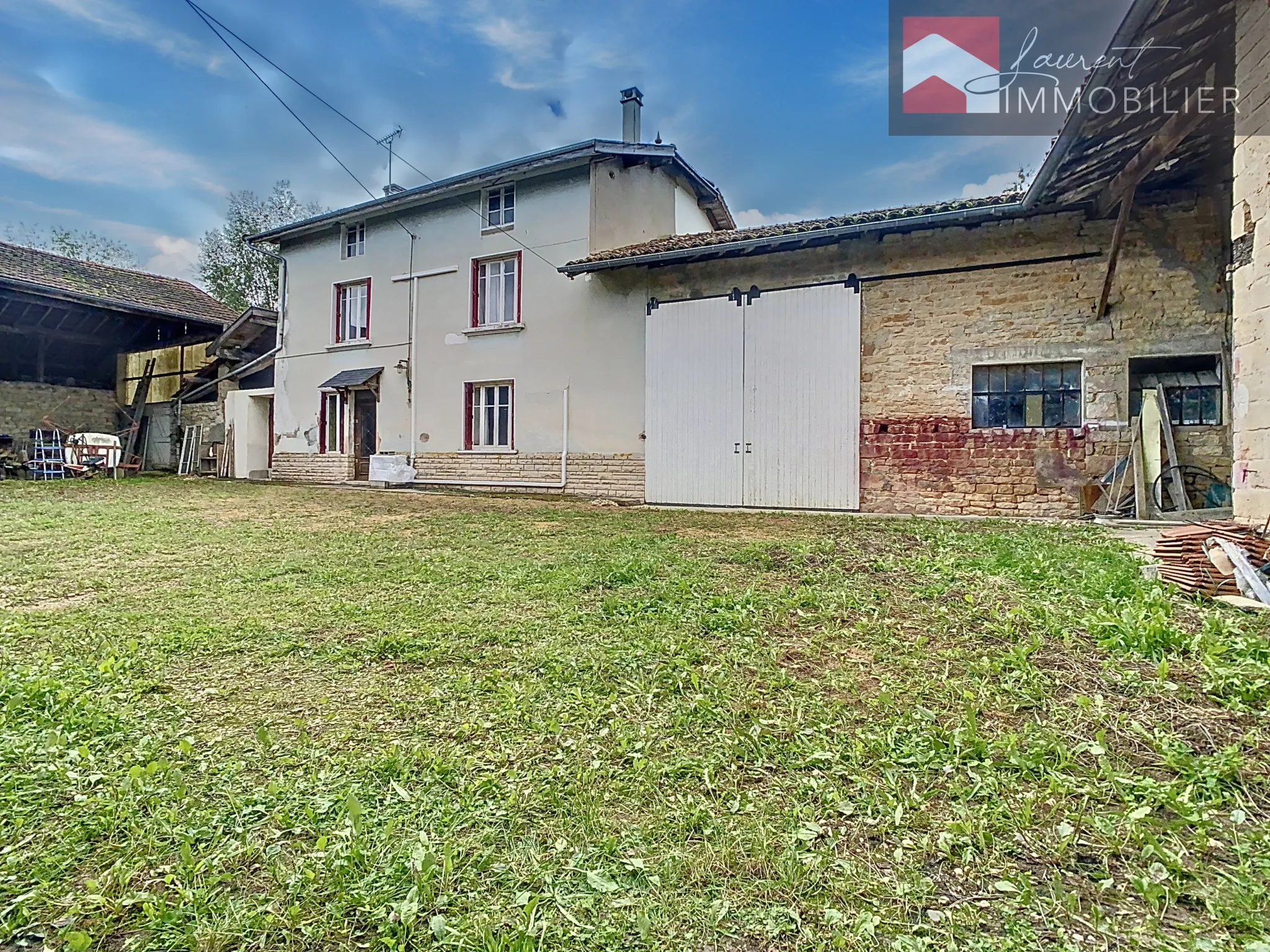 Grande maison avec jardin et dépendances à vendre près de Pont-de-Vaux 