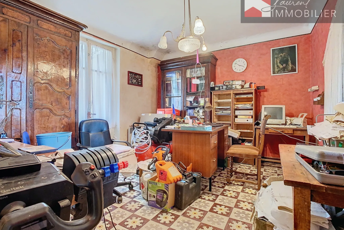 Grande maison avec jardin et dépendances à vendre près de Pont-de-Vaux 