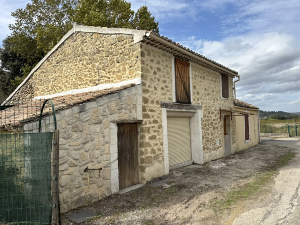 Maison en bordure de route idéale pour commerce à Piegon