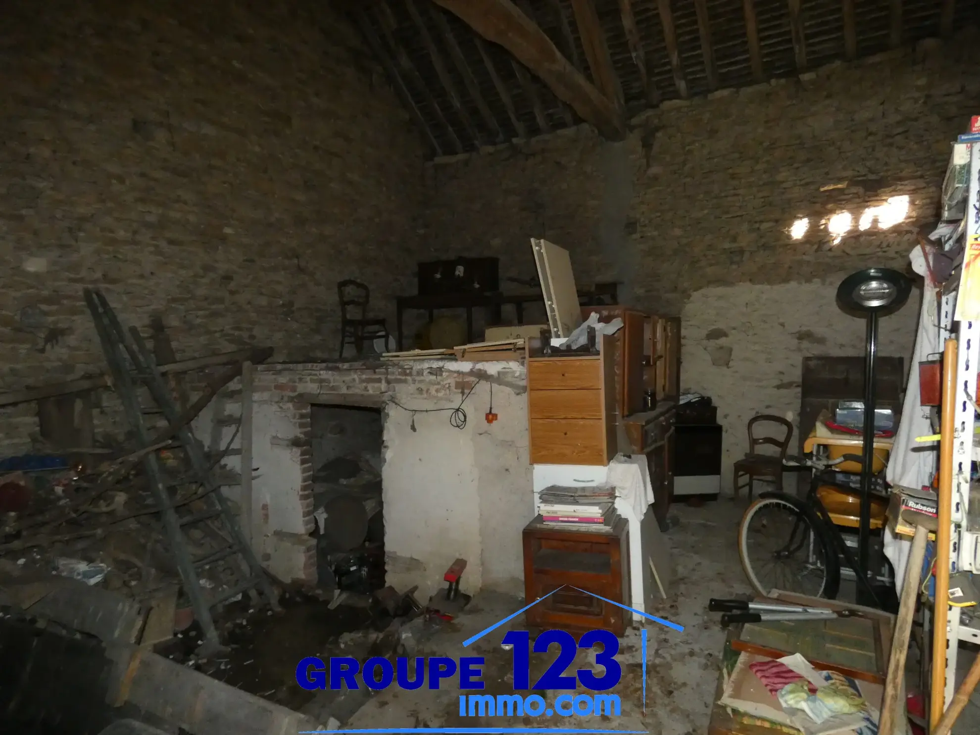 Maison à rénover à Villiers-Vineux sur 658 m² 