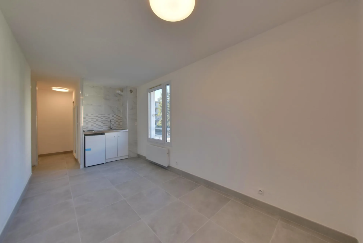 Studio rénové à vendre à Grenoble, 19 m² 