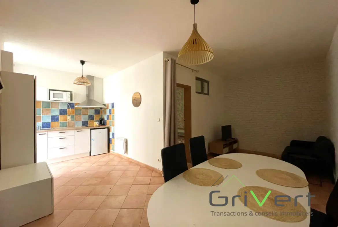 Maison de ville T2 de 35 m² avec terrasse à vendre à Nîmes 