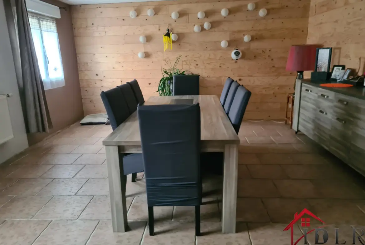 Maison de village spacieuse à vendre à Scrupt - 260 m² 