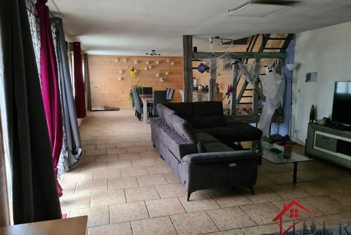 Maison de village spacieuse à vendre à Scrupt - 260 m² 