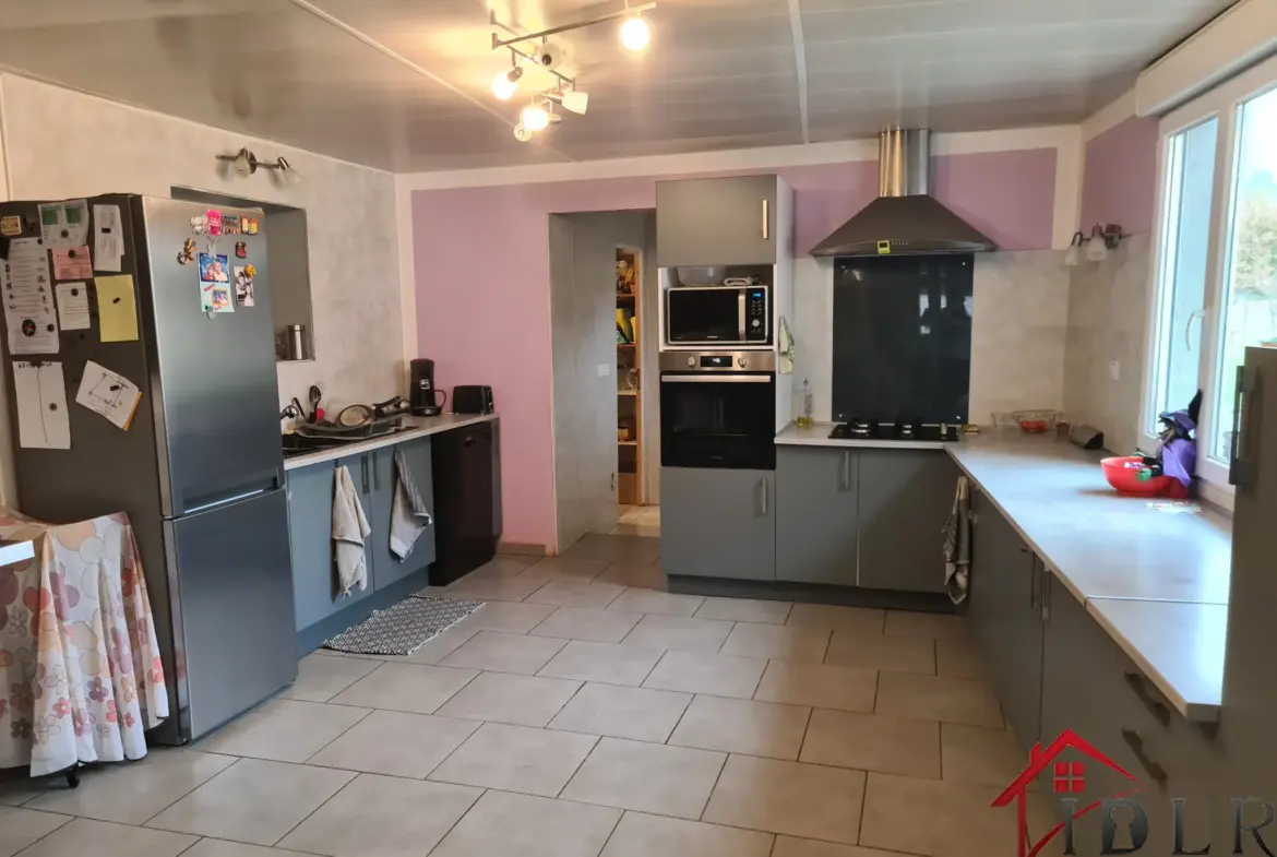 Maison de village spacieuse à vendre à Scrupt - 260 m² 