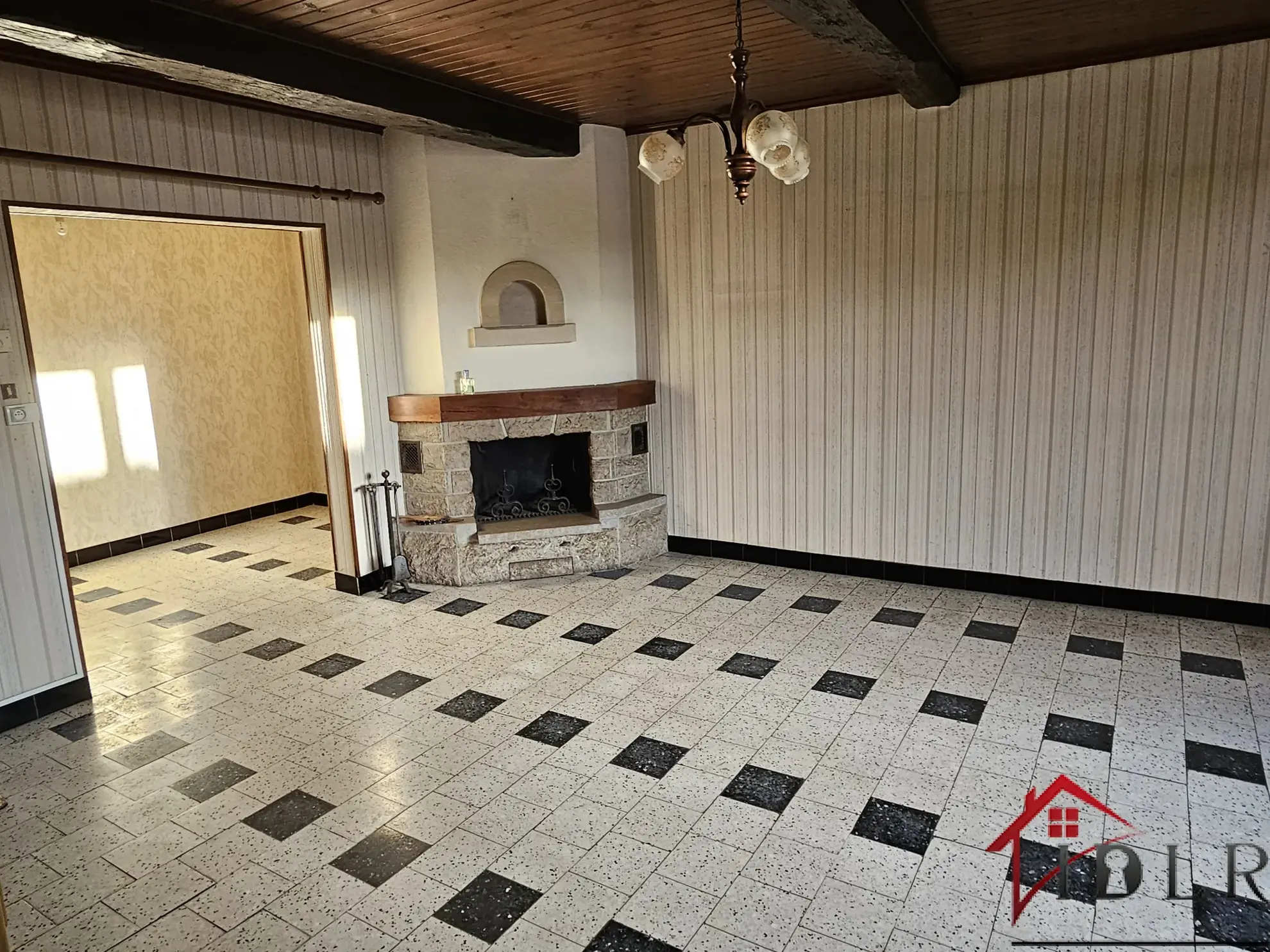 Maison à vendre à Wassy - 4 chambres et potentiel d'aménagement 