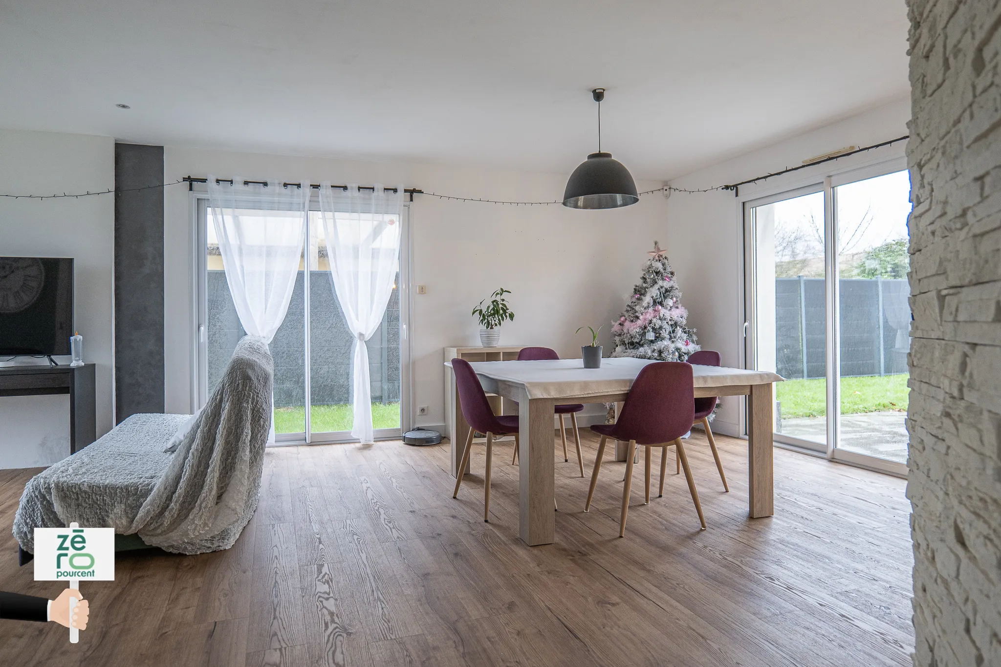 Maison familiale avec piscine à vendre à l'Herbergement 