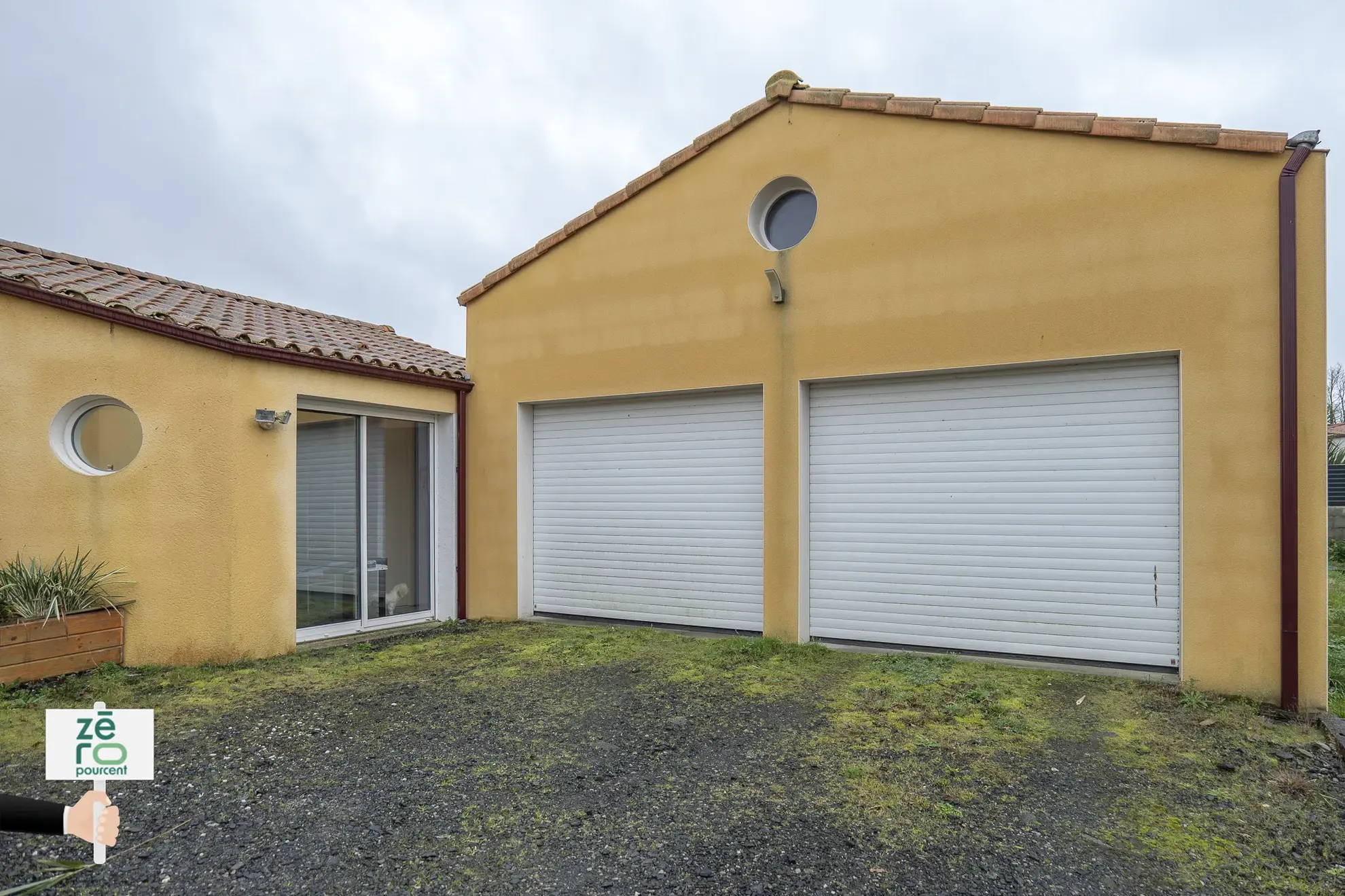 Maison familiale avec piscine à vendre à l'Herbergement 