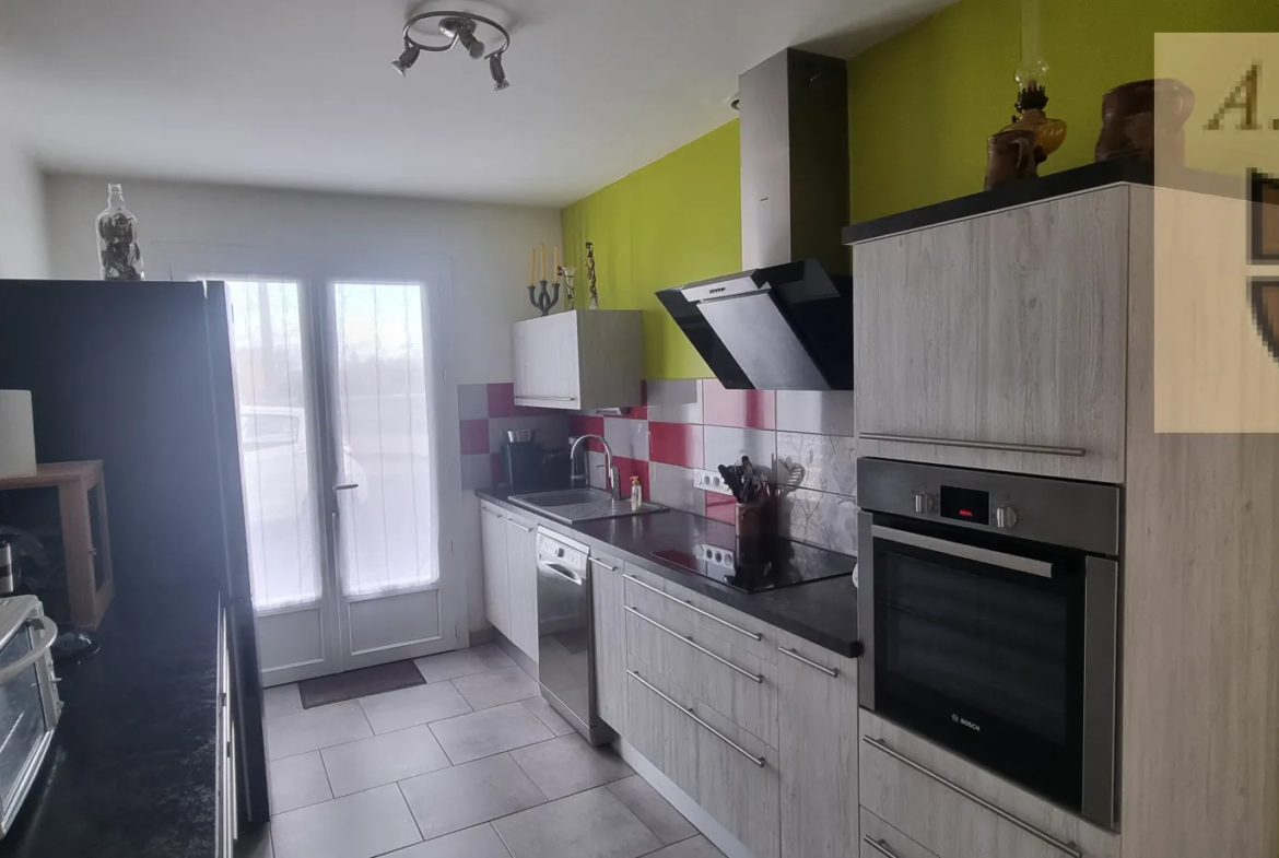 Maison de Plain-pied à vendre à Pezou, 12 min NE Vendôme 