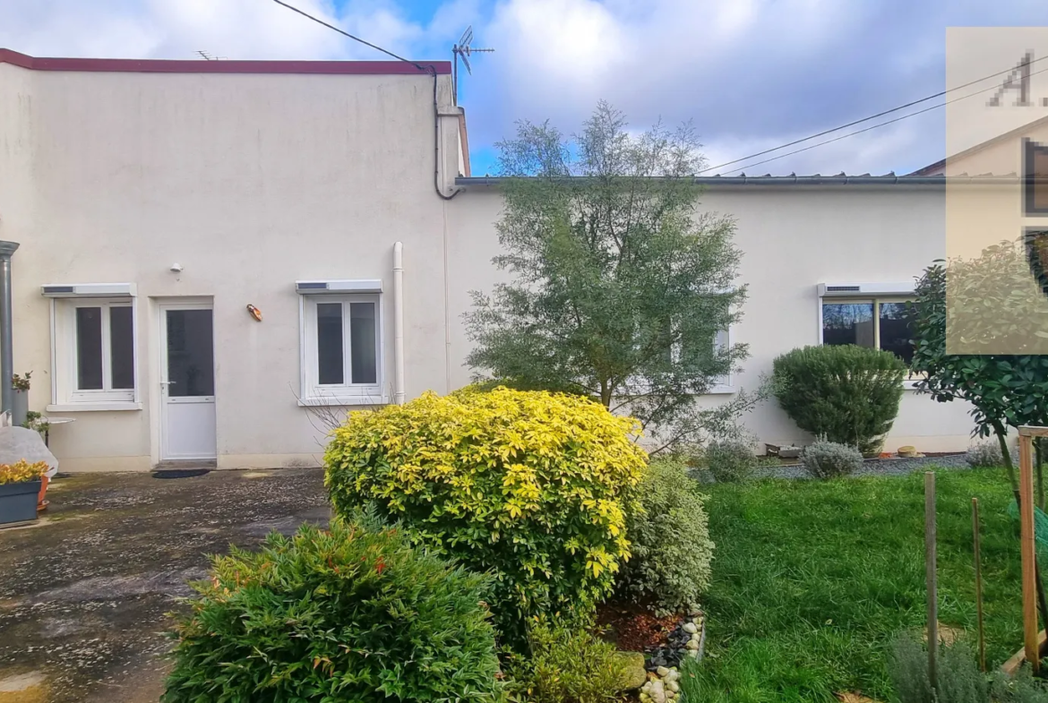 Maison de Plain-pied à vendre à Pezou, 12 min NE Vendôme 