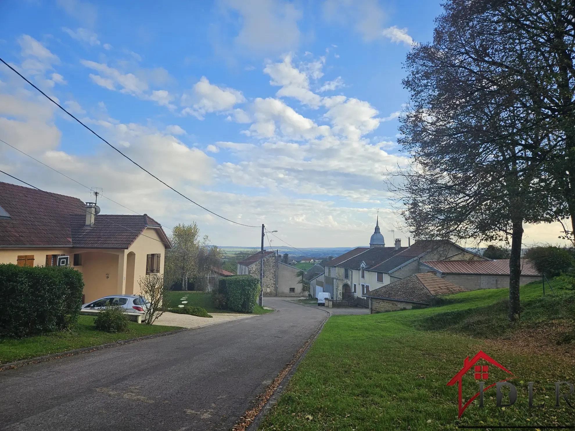 Charmante maison F3 à vendre à Serqueux, 68 m² sur 255 m² de terrain 