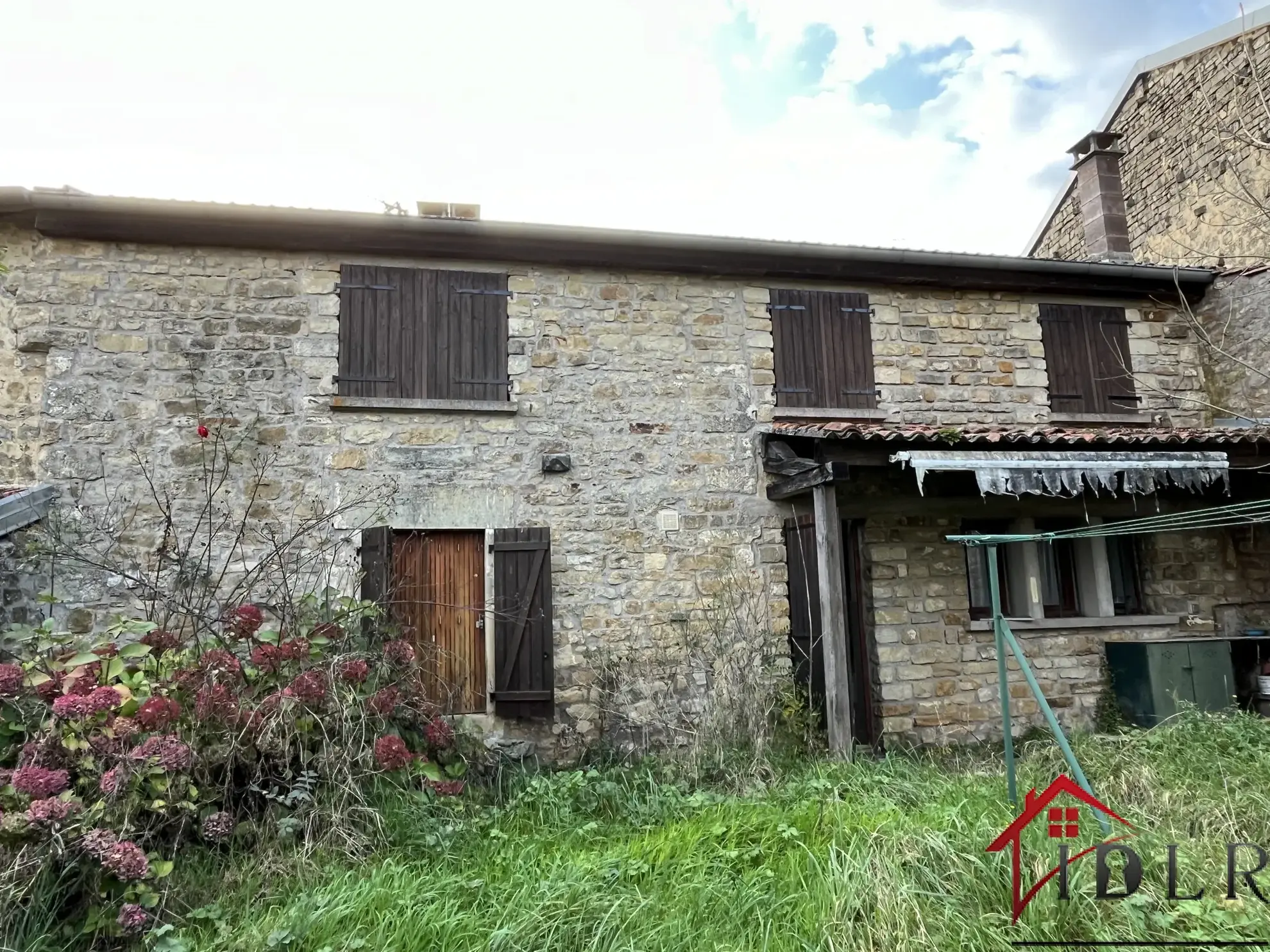 Charmante maison F3 à vendre à Serqueux, 68 m² sur 255 m² de terrain 