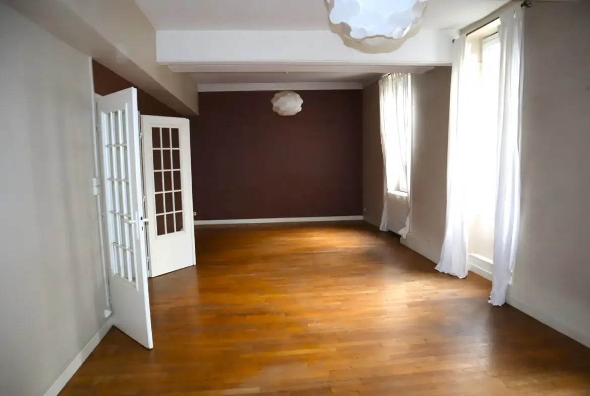 Appartement lumineux de 83 m² à vendre au centre d'Autun 